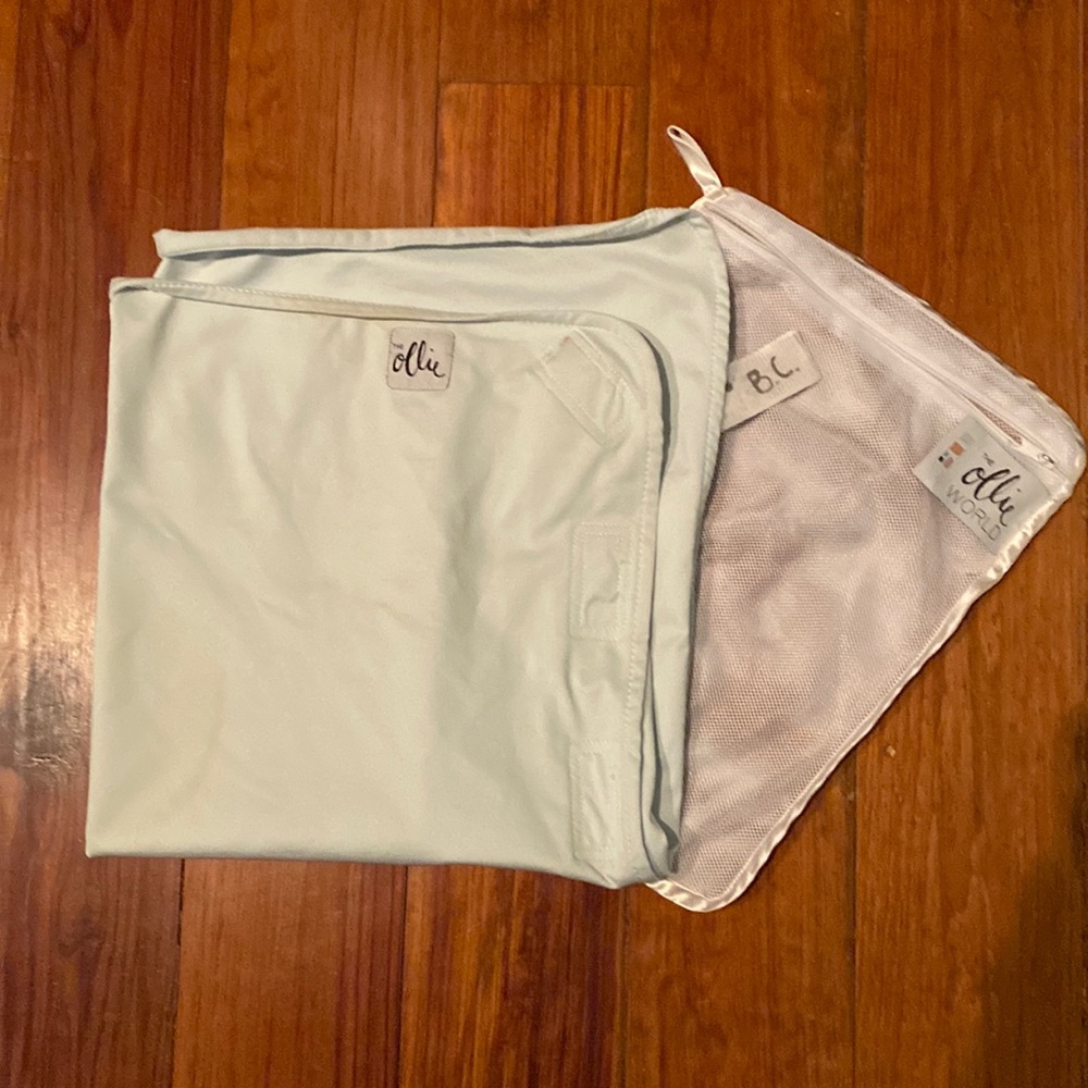Ollie Swaddle w washing Bag